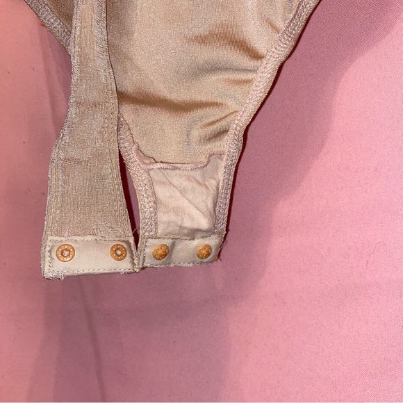 Taupe ‘Thats Hot’ Bodysuit Small Longsleeve White Cream Off Shoulder Free People - Picture 10 of 16